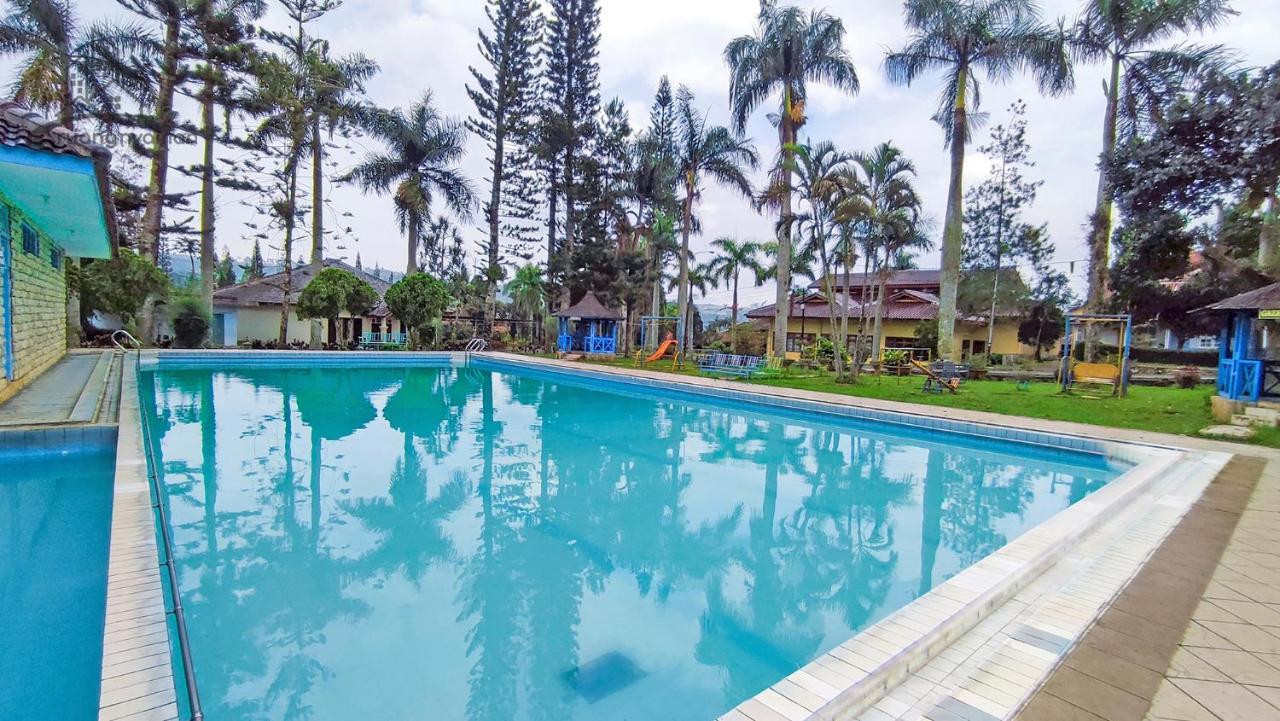 Sukanagalih Resort By Ruang Nyaman Cimacan Extérieur photo